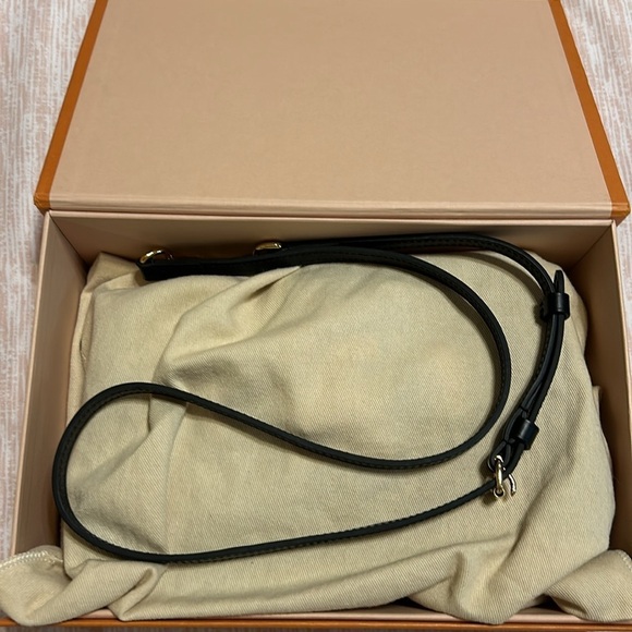 Louis Vuitton Trunk Clutch Reverse Monogram. New - Picture 4 of 17